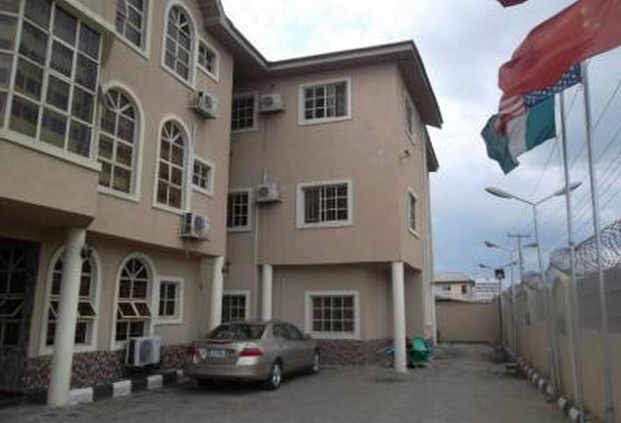Room in Lodge - Clen-phil Hotels And Suite Port Harcourt Buitenkant foto